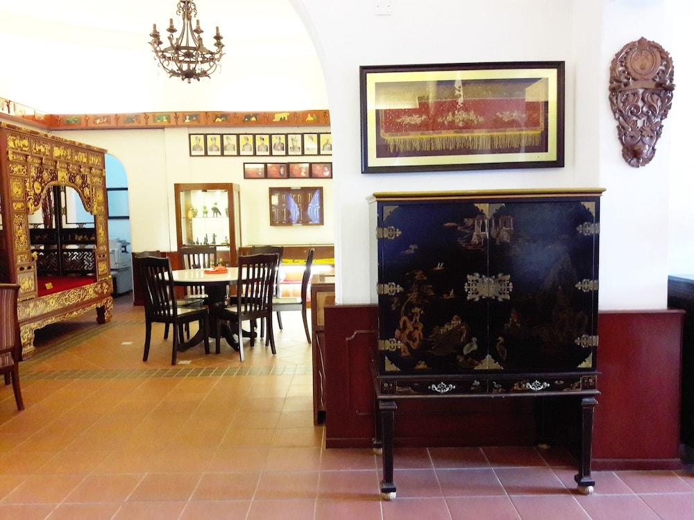 Hotel Shah's 3*