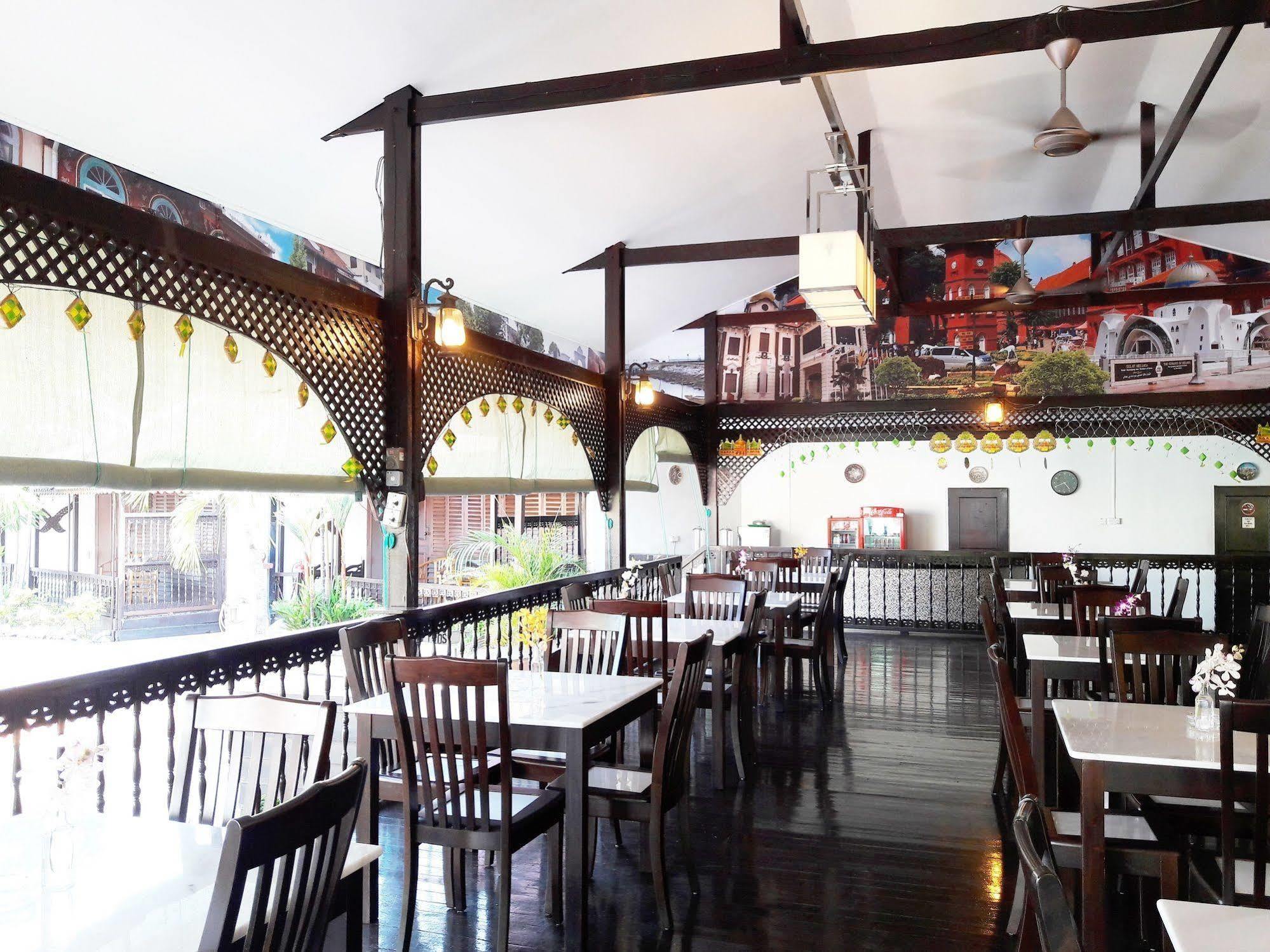 Shah's 3* Malacca